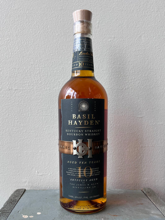 Basil Hayden, Straight Bourbon Artfully Aged 10 Years (NV)