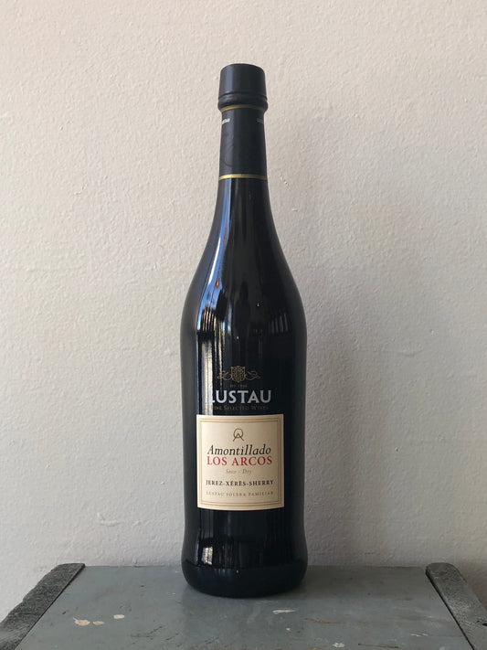 Emilio Lustau, Jerez-Xeres-Sherry Solera Reserva Dry Amontillado Los Arcos Sherry (NV)