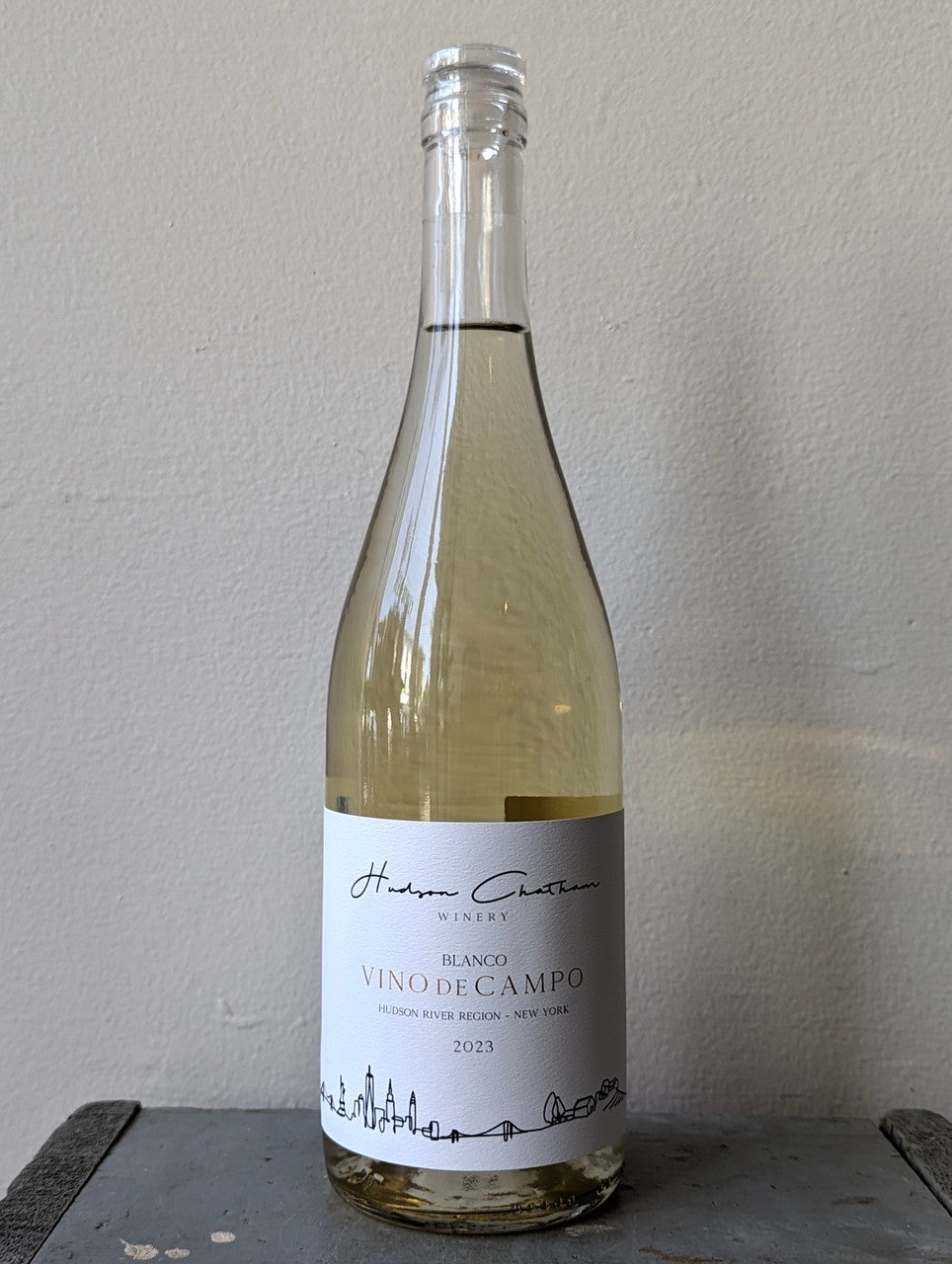 Hudson Chatham Winery, Vino de Campo Blanco (2023)