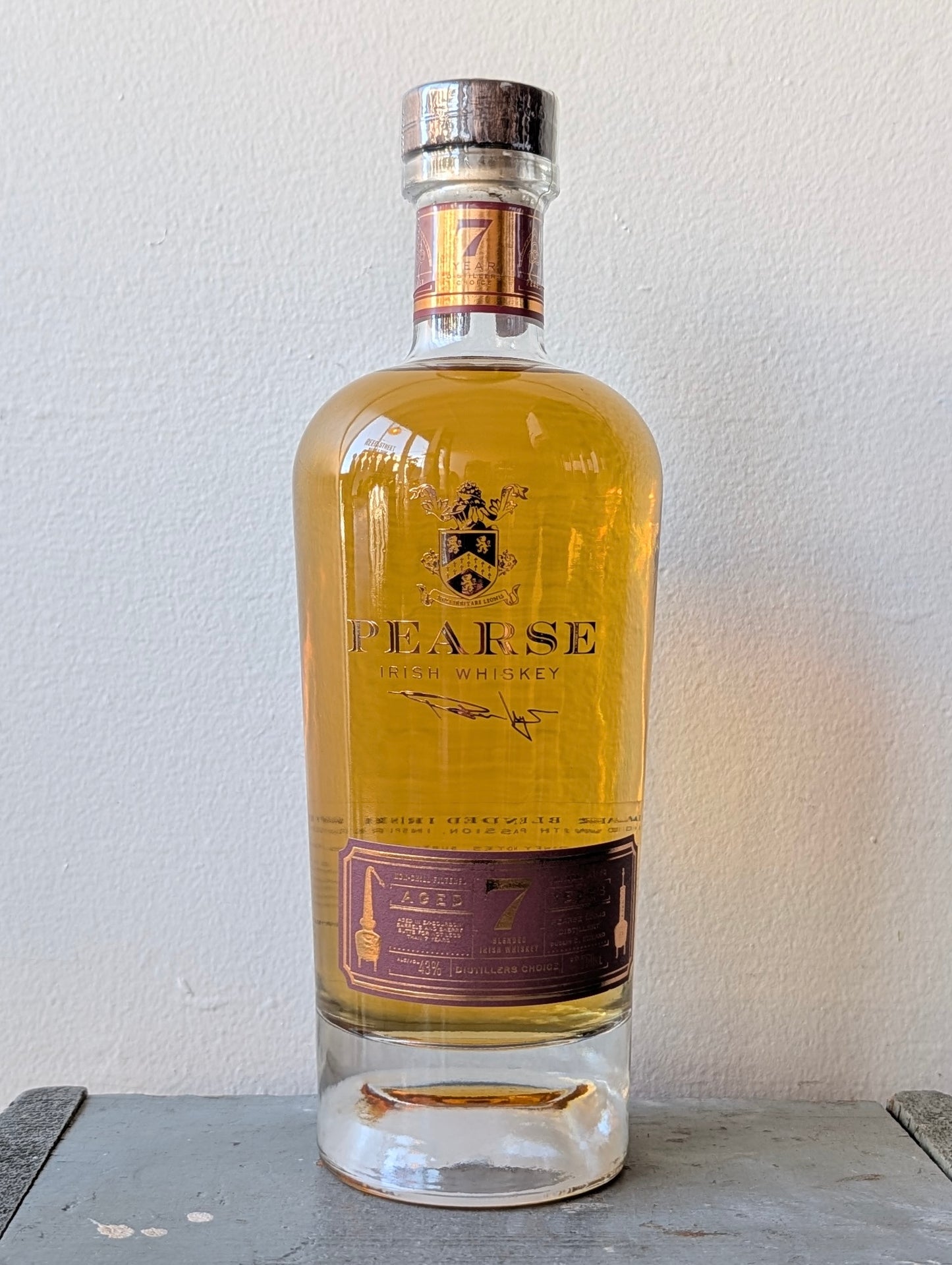 Bottle of Pearse Lyons Distillers Choice 7 Years Old Blended Irish Whiskey