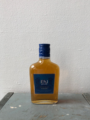 E&J, Brandy VSOP (NV) · 200 mL